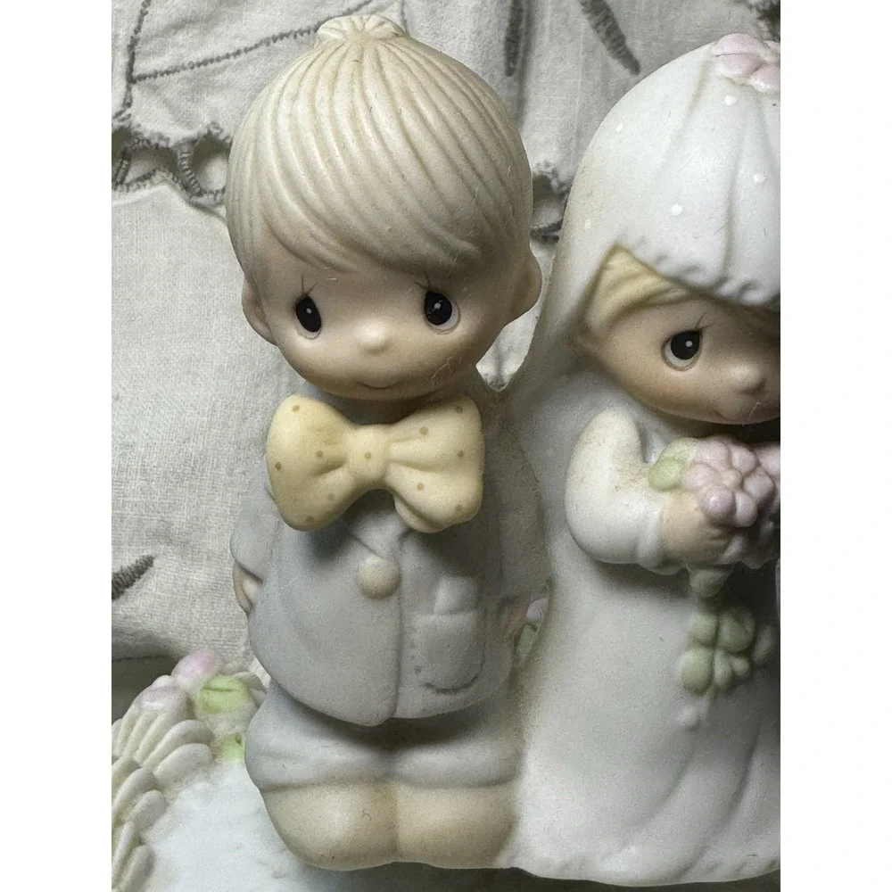 Precious Moments Enesco Collection 1981 Vintage Cake Topper Music Box Wedding